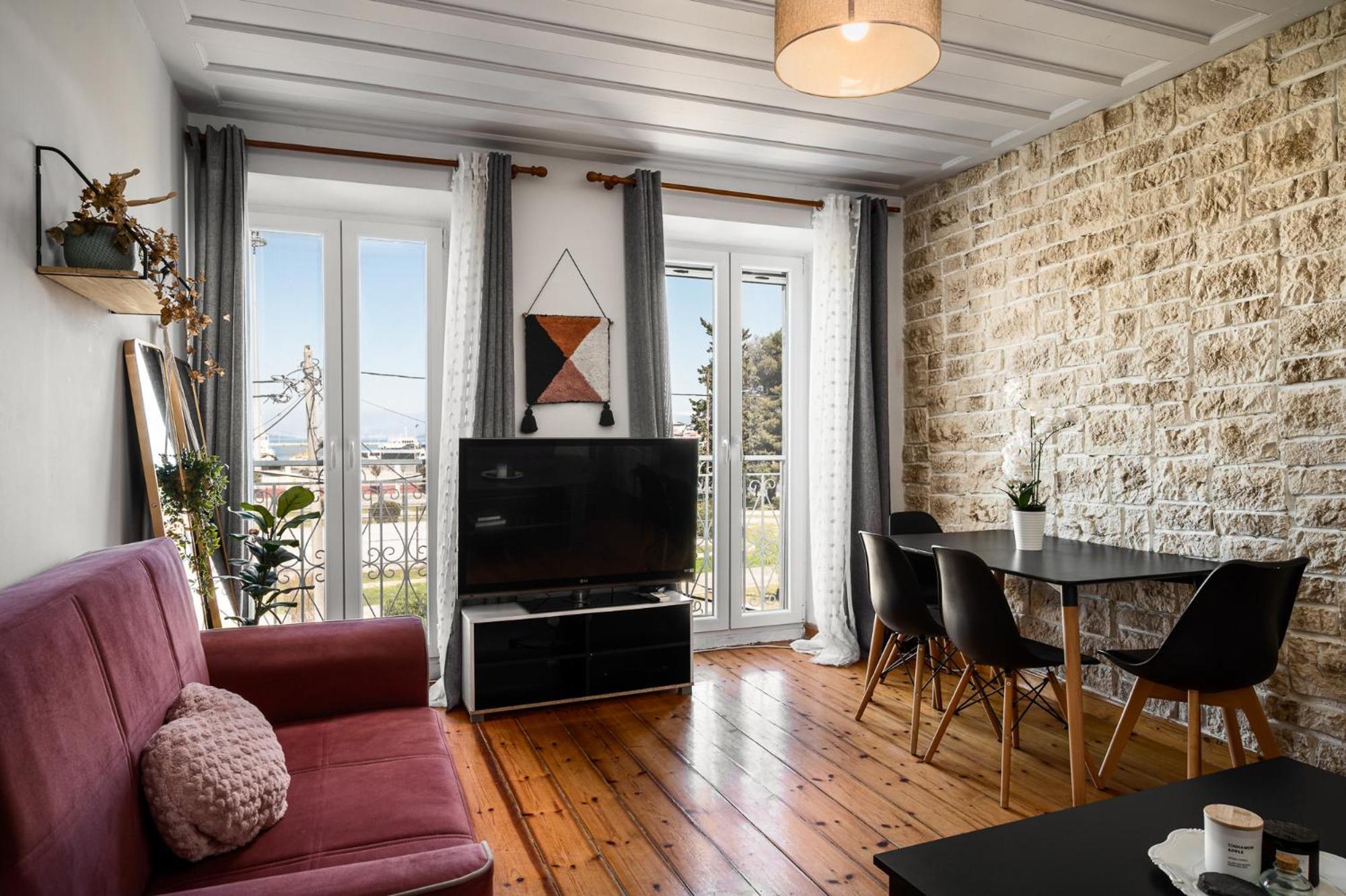 Laval Apartment Mantouki Экстерьер фото