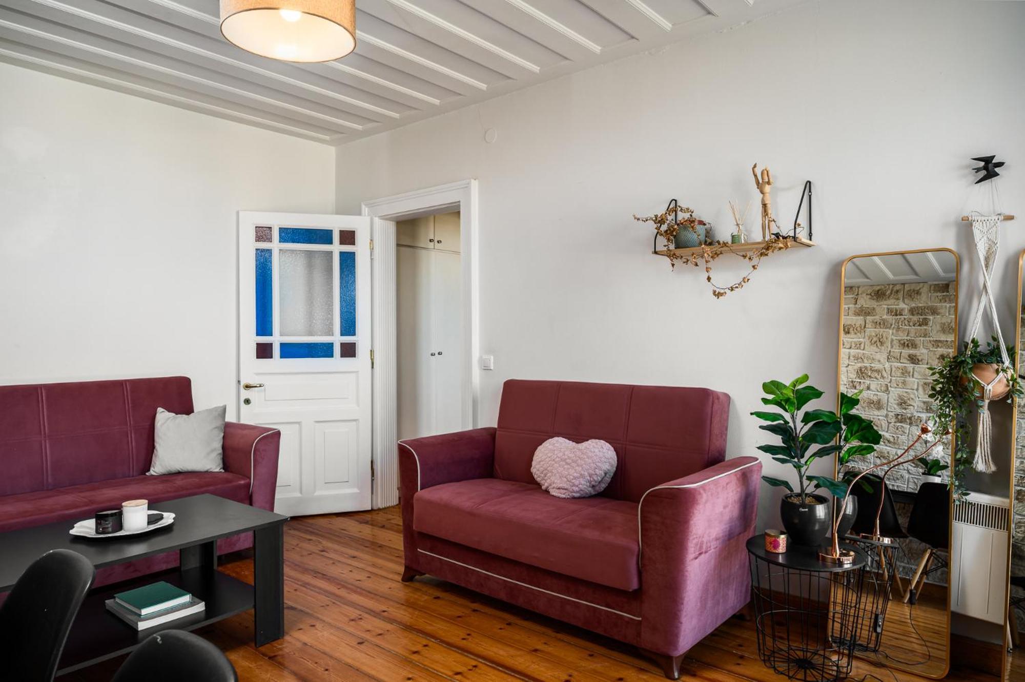 Laval Apartment Mantouki Экстерьер фото